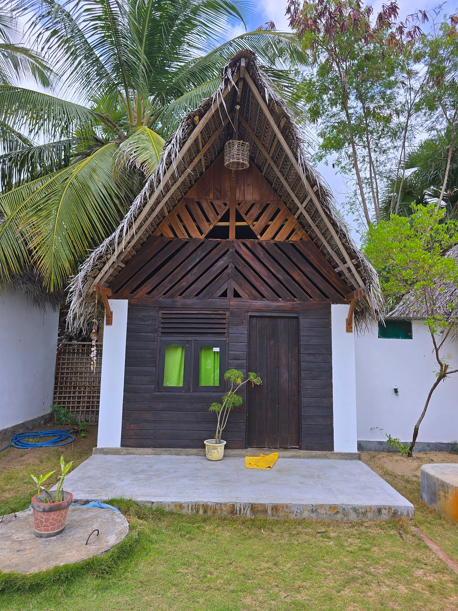 Tropical Cabana 4